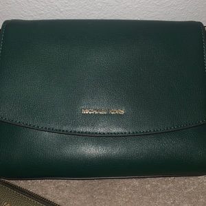 Green Michael Kors purse and wallet only used twice